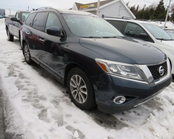 2015 Nissan pathfinder awd