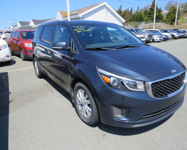 2017 Kia SEDONA MINI VAN 7 SEATER